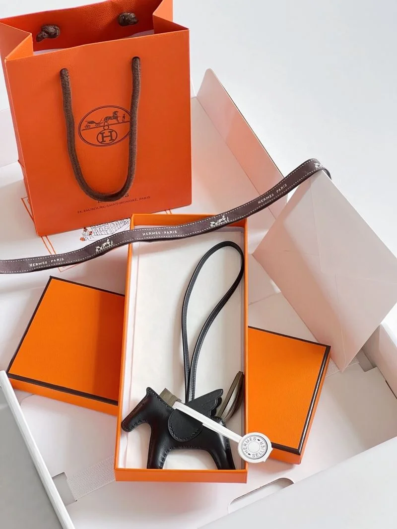 Hermes Handmade Pendant FlexibleFit 48162