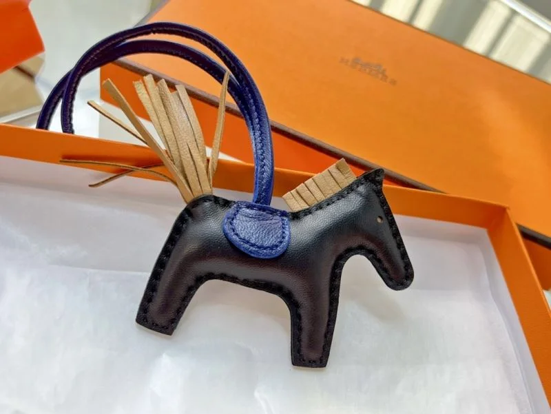 Hermes Handmade Pendant Packable 48166