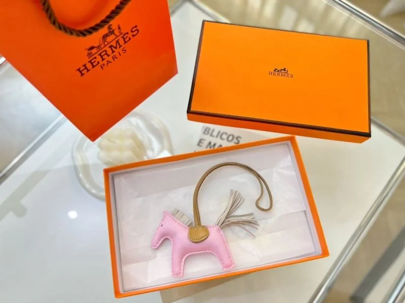 Hermes Handmade Pendant Stylish 48170