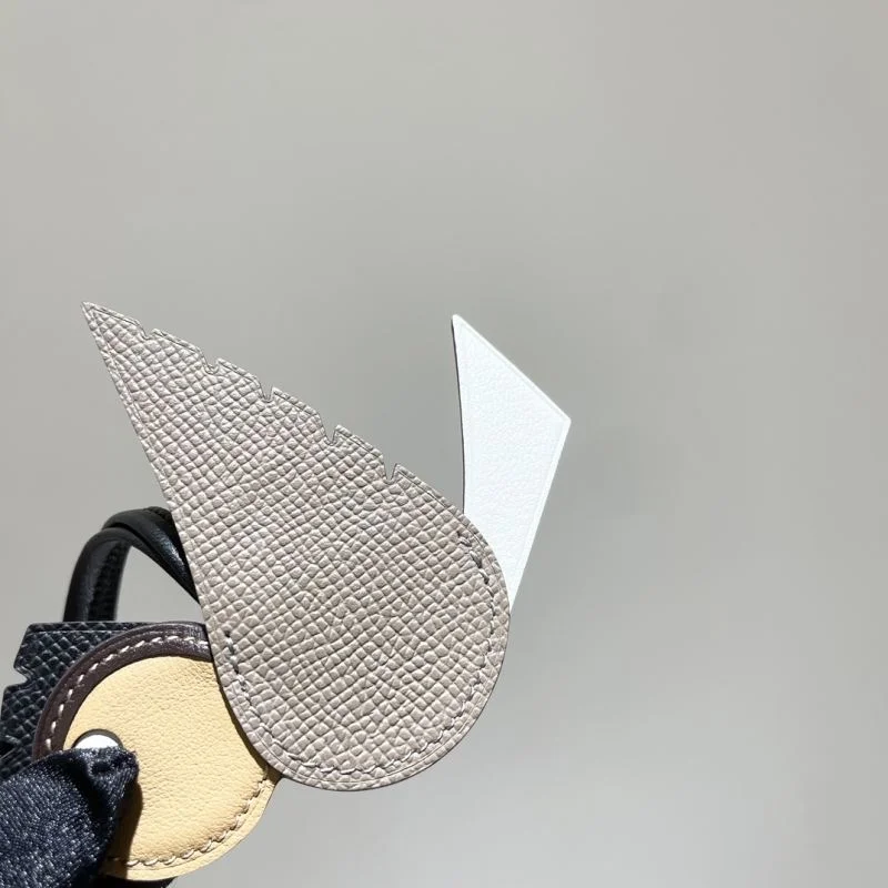 Supportive Hermes Handmade Pendant 48199