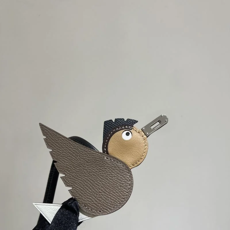 Supportive Hermes Handmade Pendant 48199