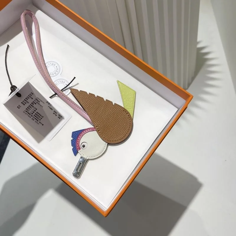 Comfortable Hermes Handmade Pendant 48153