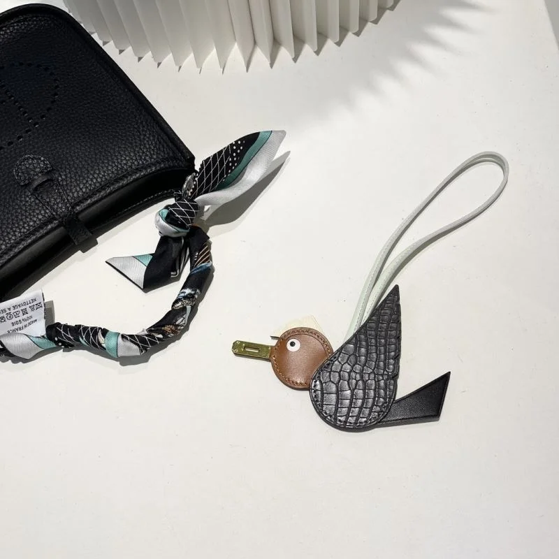 Hermes Handmade Pendant TimelessDesign 48219