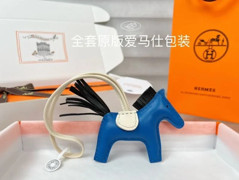 Sporty Hermes Handmade Pendant 48137