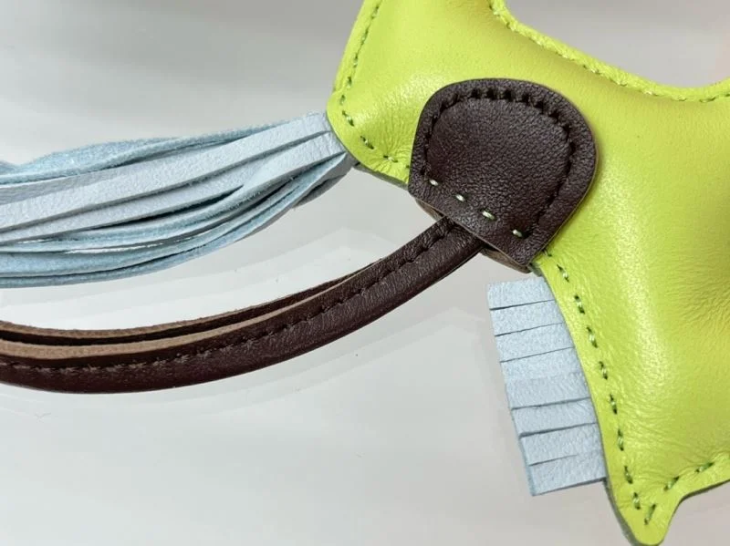 WellDesigned Hermes Handmade Pendant 48135