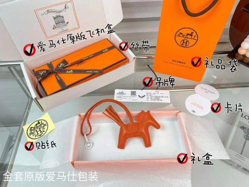 Sophisticated Hermes Handmade Pendant 48125