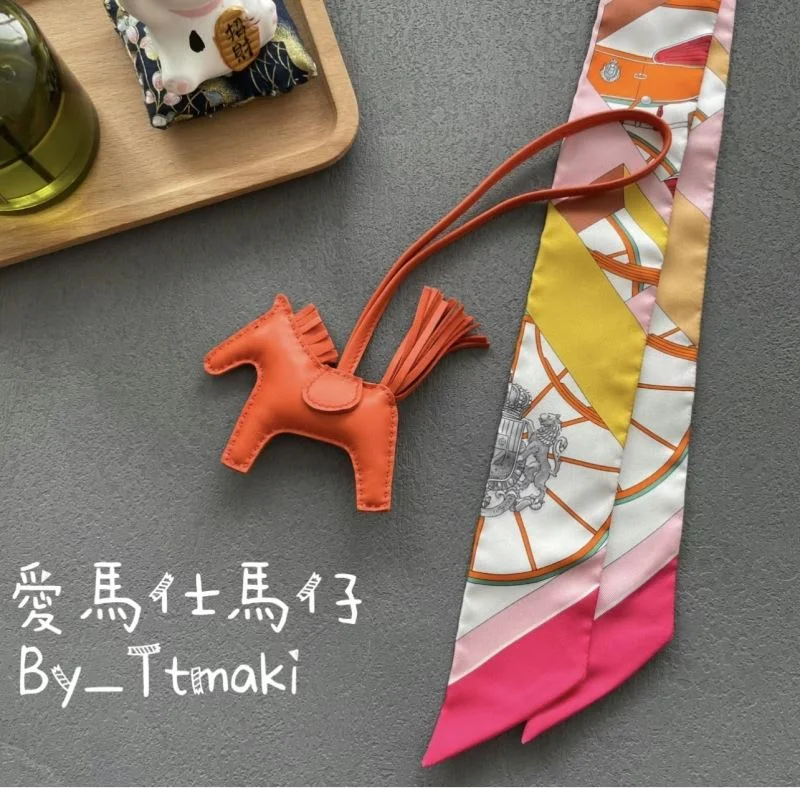 Sophisticated Hermes Handmade Pendant 48125