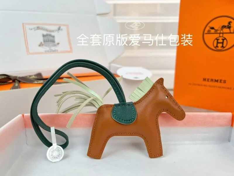 Hermes Handmade Pendant Contemporary 48128