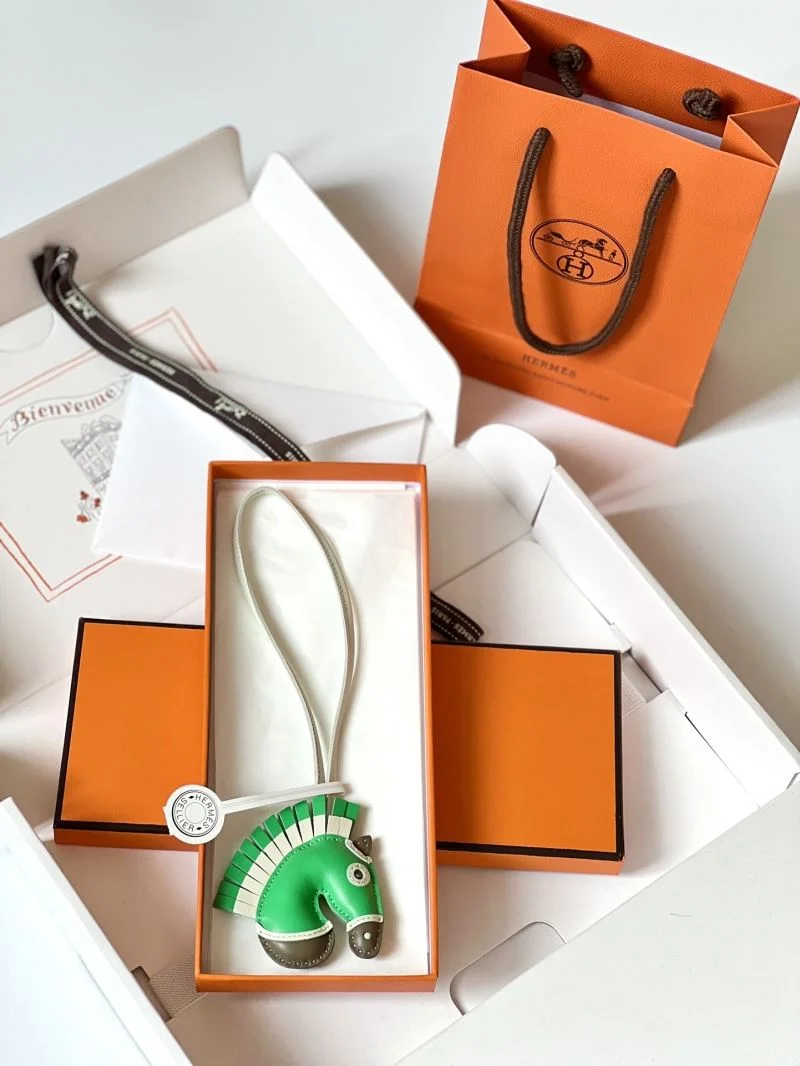 Youthful Hermes Handmade Pendant 48131