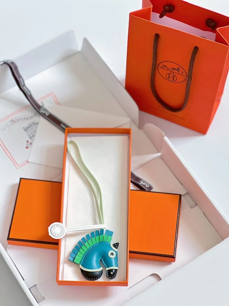 Youthful Hermes Handmade Pendant 48131