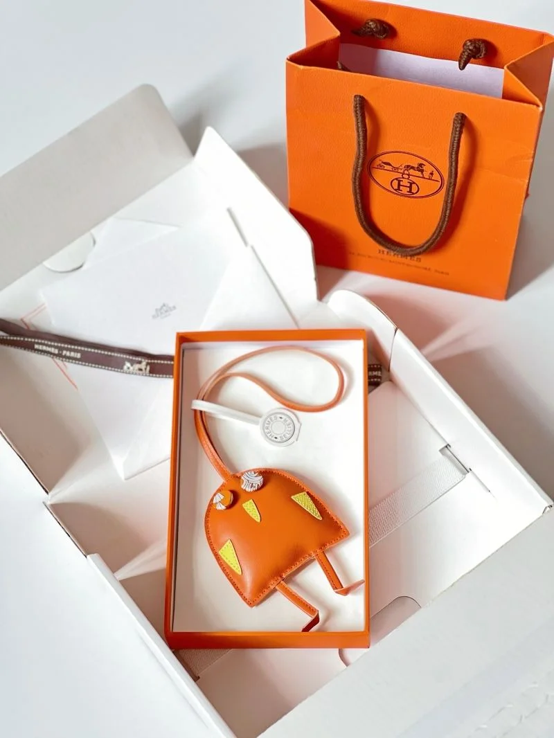 Hermes Handmade Pendant Sophisticated 48130