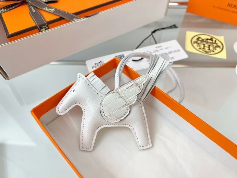 Hermes Handmade Pendant Neat 48169