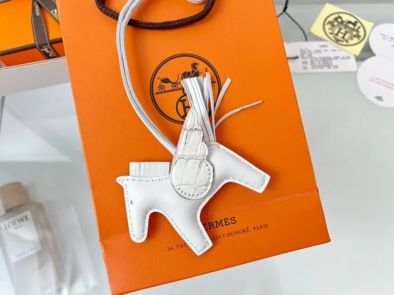 Hermes Handmade Pendant Neat 48169