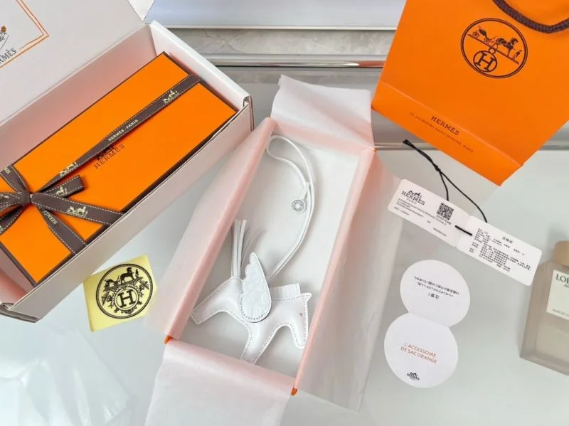 Hermes Handmade Pendant Chic 48139