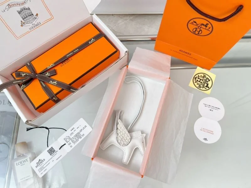 Fashionable Hermes Handmade Pendant 48114