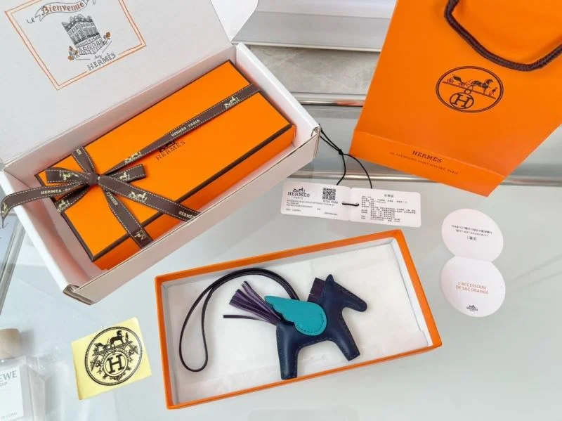 Hermes Handmade Pendant Sporty 48115
