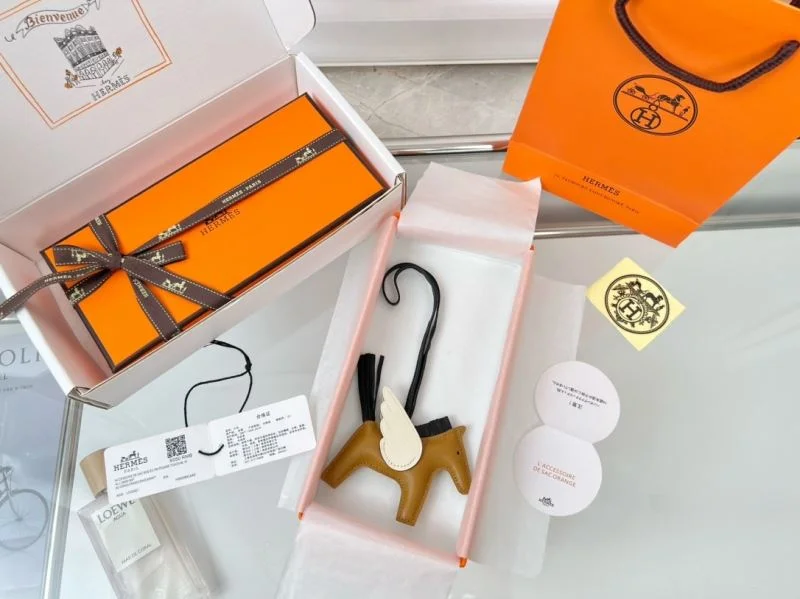 Popular Hermes Handmade Pendant 48120