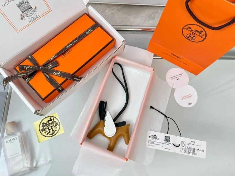 QuickDry Hermes Handmade Pendant 48126