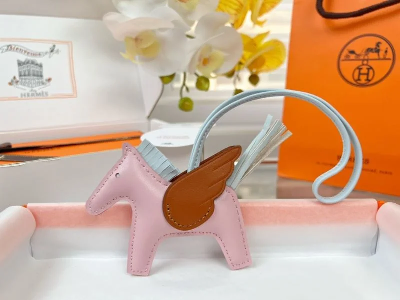 Compact Hermes Handmade Pendant 48145