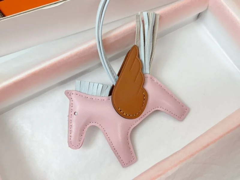 Compact Hermes Handmade Pendant 48145