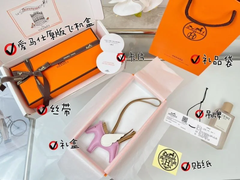 Hermes Handmade Pendant MoistureWicking 48111