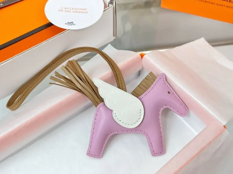Hermes Handmade Pendant MoistureWicking 48111