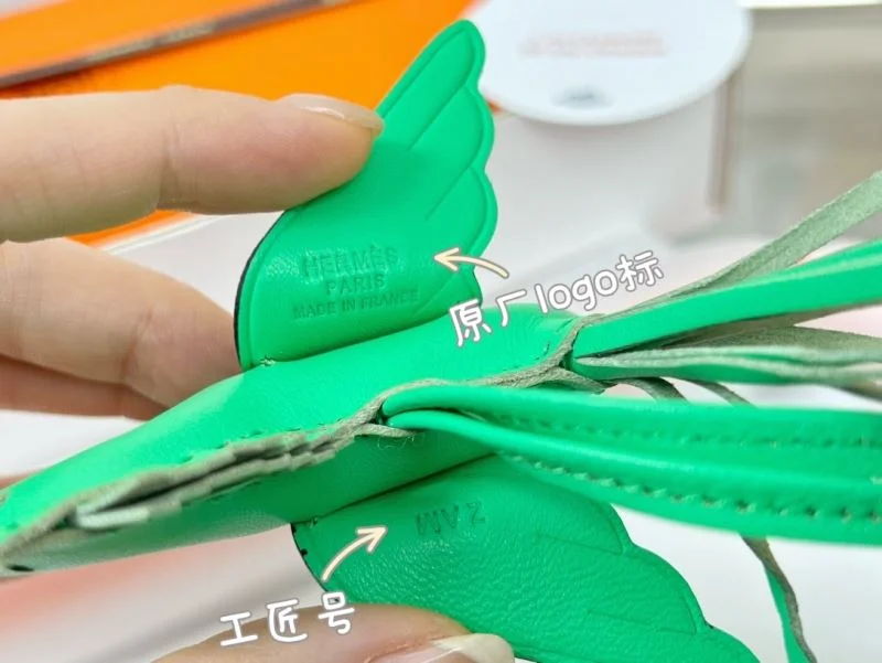 Lightweight Hermes Handmade Pendant 48103