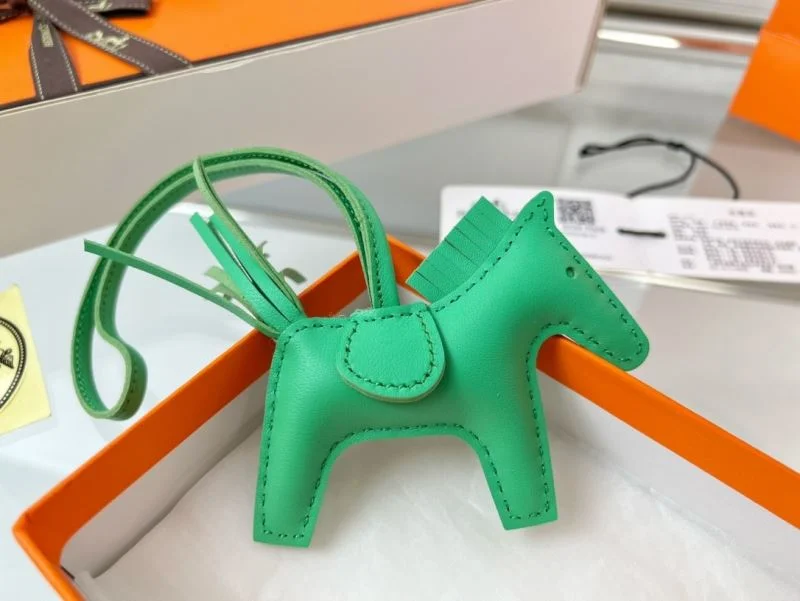 Casual Hermes Handmade Pendant 48095