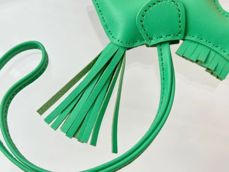 Casual Hermes Handmade Pendant 48095