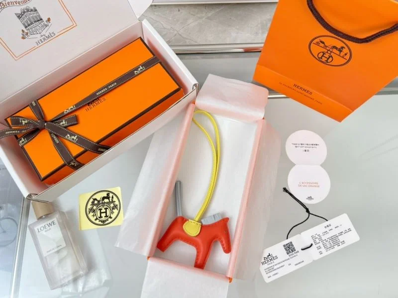 Classic Hermes Handmade Pendant 48087