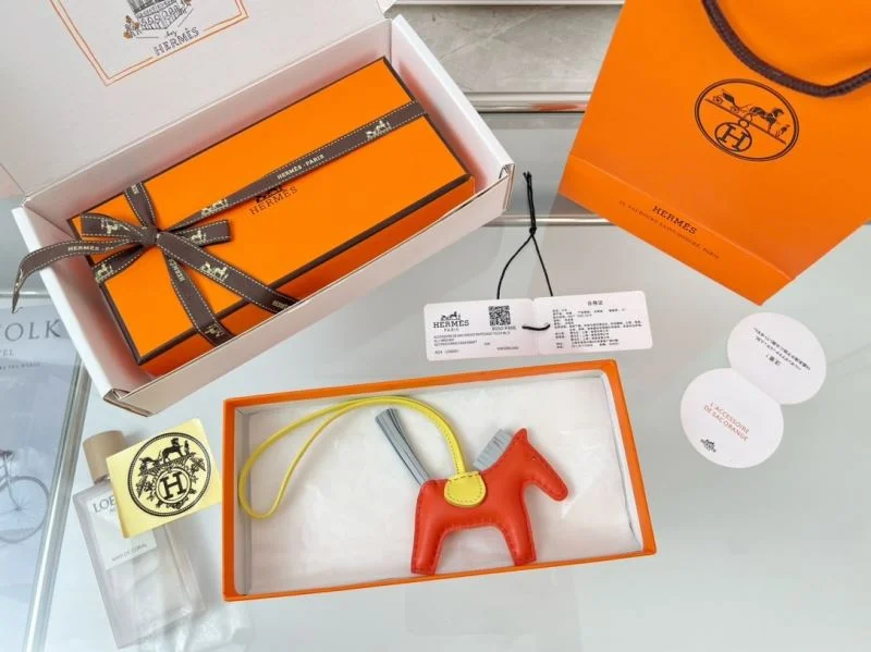 Classic Hermes Handmade Pendant 48087