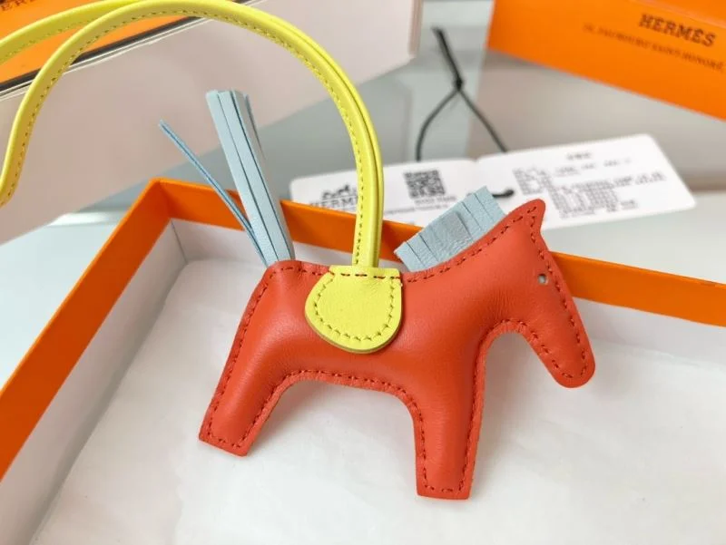 Classic Hermes Handmade Pendant 48087