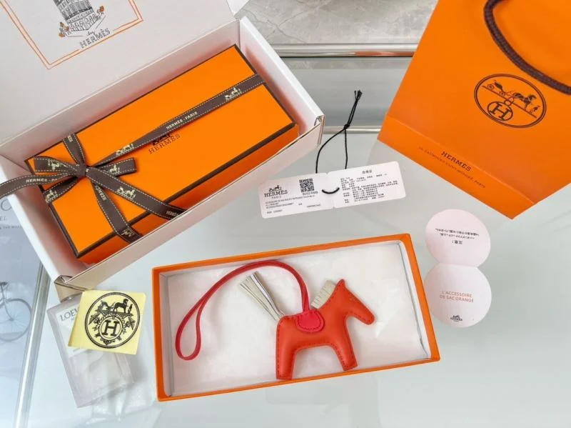 Hermes Handmade Pendant MoistureWicking 48090