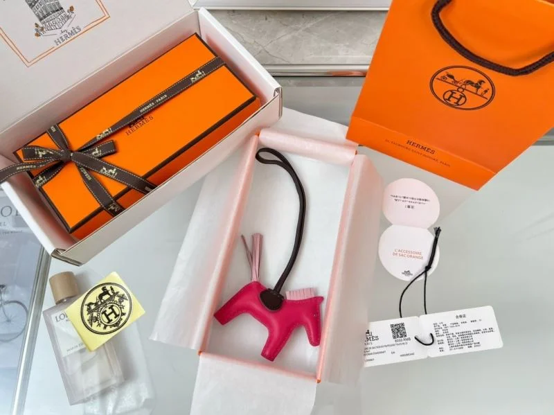 Hermes Handmade Pendant Breathable 48089