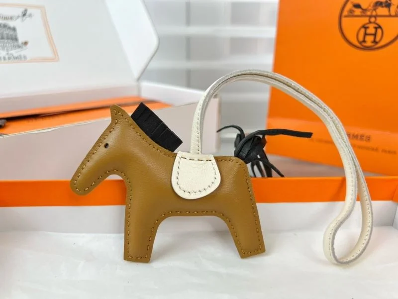 Minimalist Hermes Handmade Pendant 48086