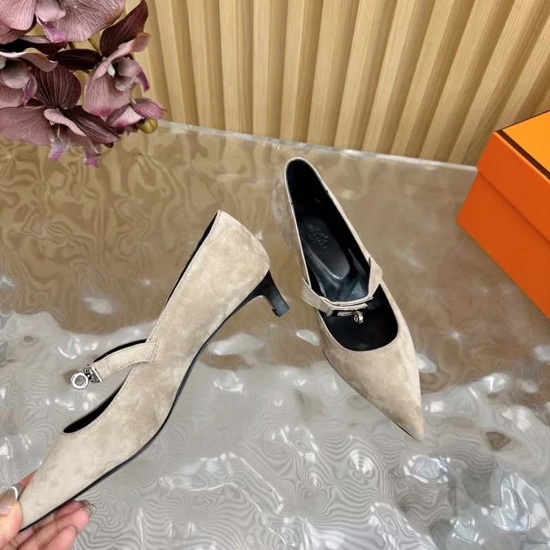 Versatile Hermes Heeled Shoes 27340