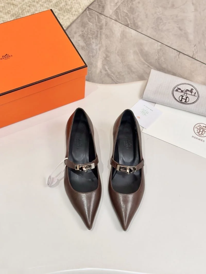 Hermes Heeled Shoes Durable 26695