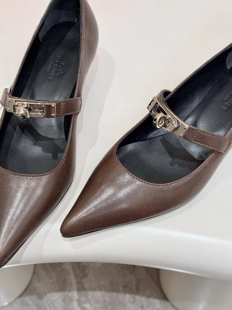 Hermes Heeled Shoes Durable 26695