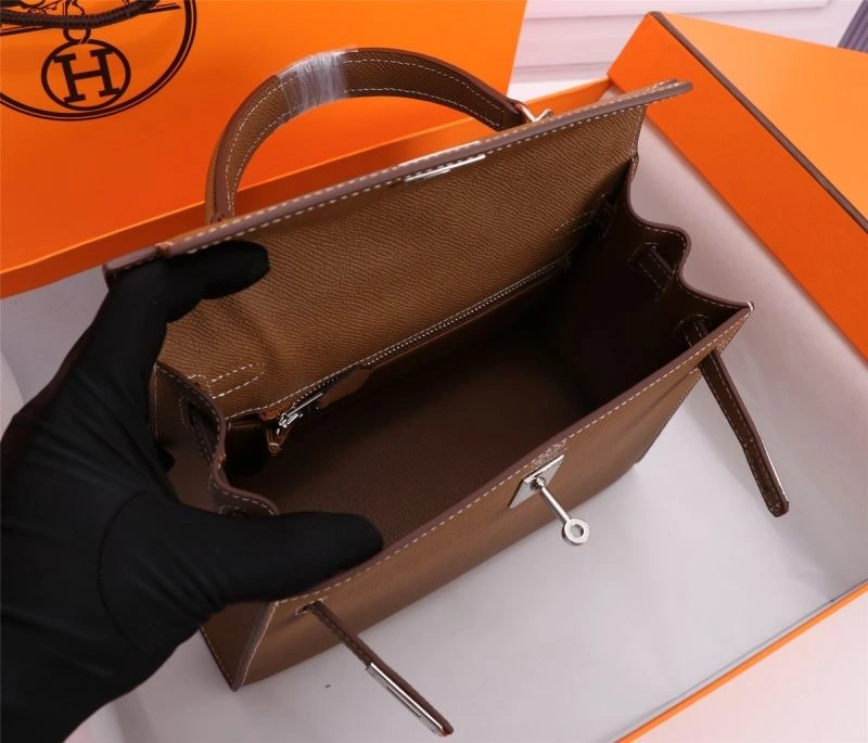 Unisex Hermes Kelly Bags 90025