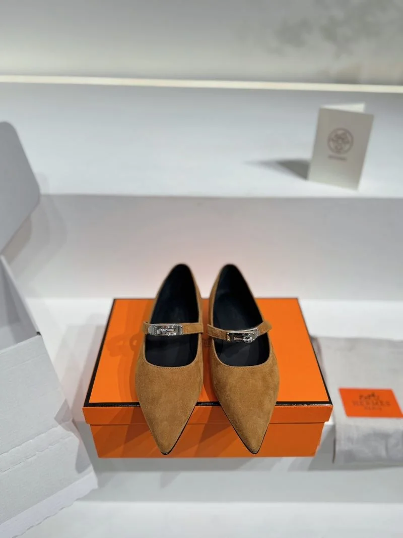 Practical Hermes Low Shoes 26703