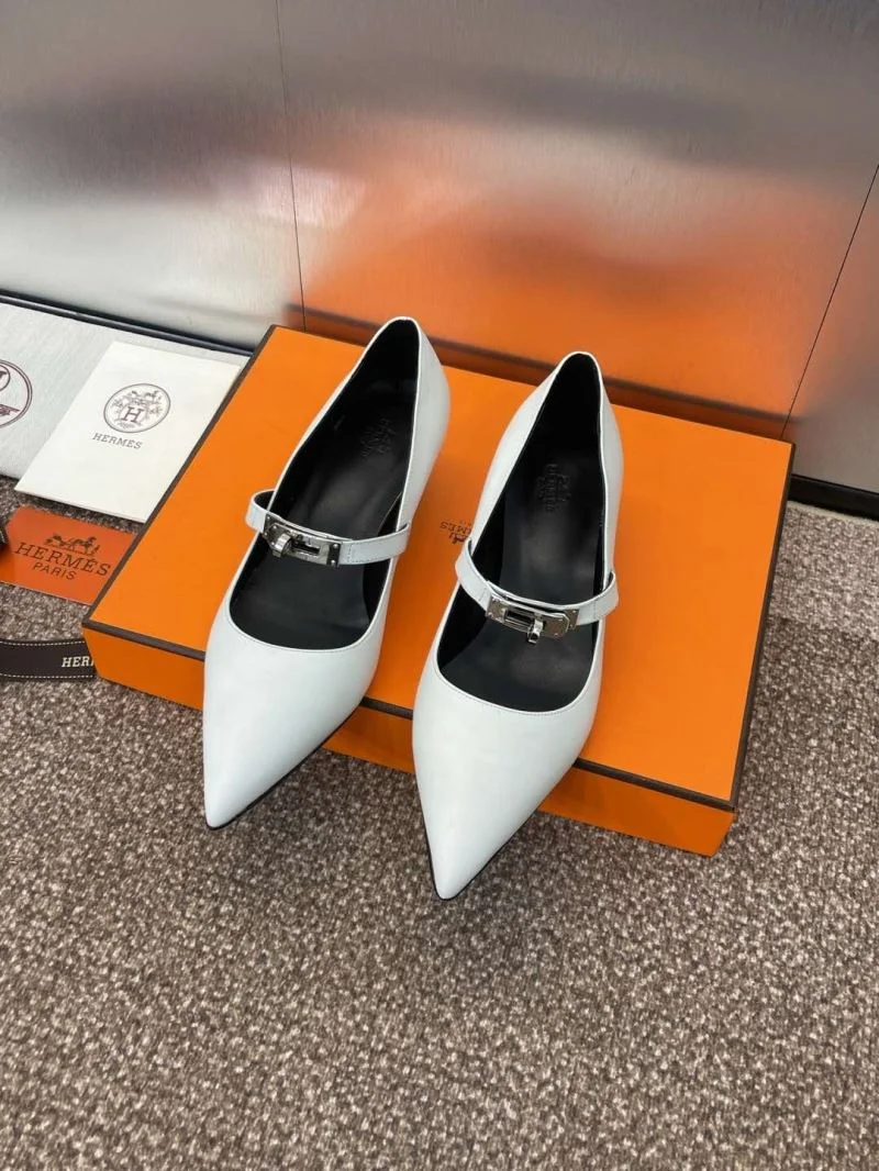 Flexible Hermes Low Shoes 27686