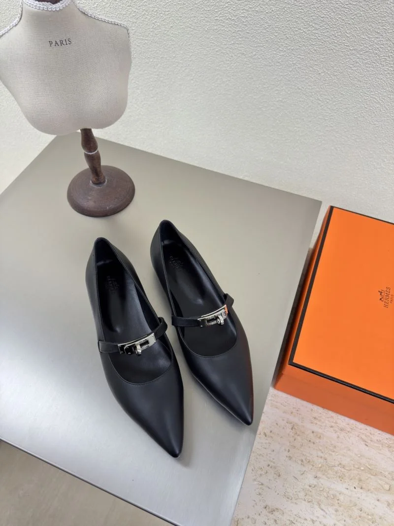 GoAnywhere Hermes Low Shoes 27670