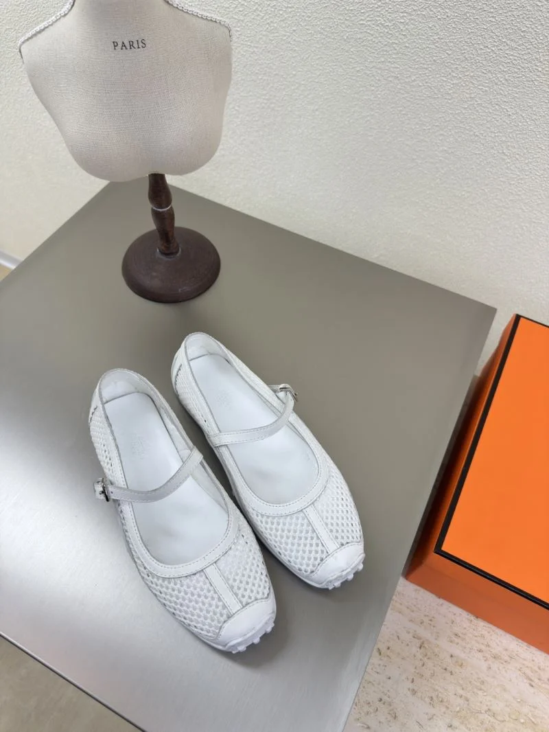 Hermes Low Shoes Chic 27665