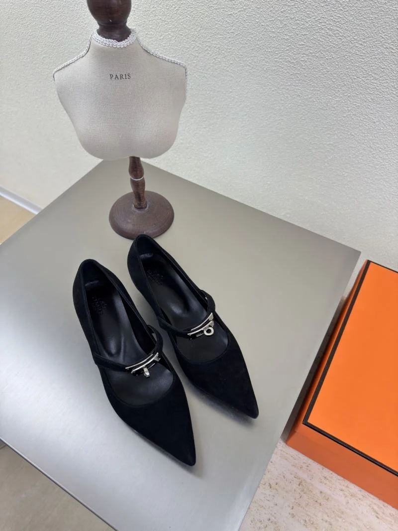 Unisex Hermes Low Shoes 27661