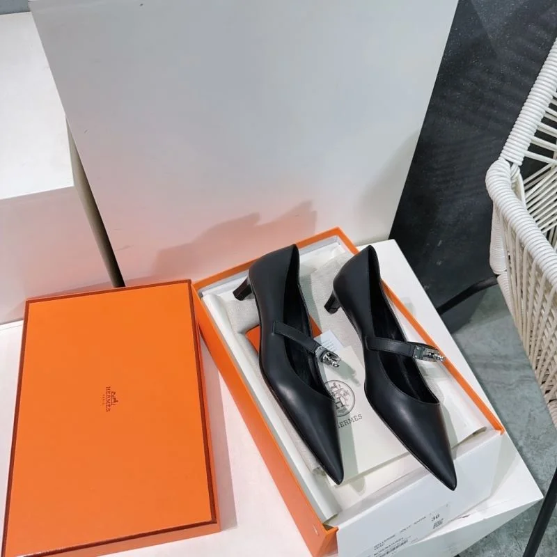 Fashionable Hermes Low Shoes 27654