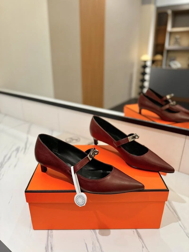 Sleek Hermes Low Shoes 27660