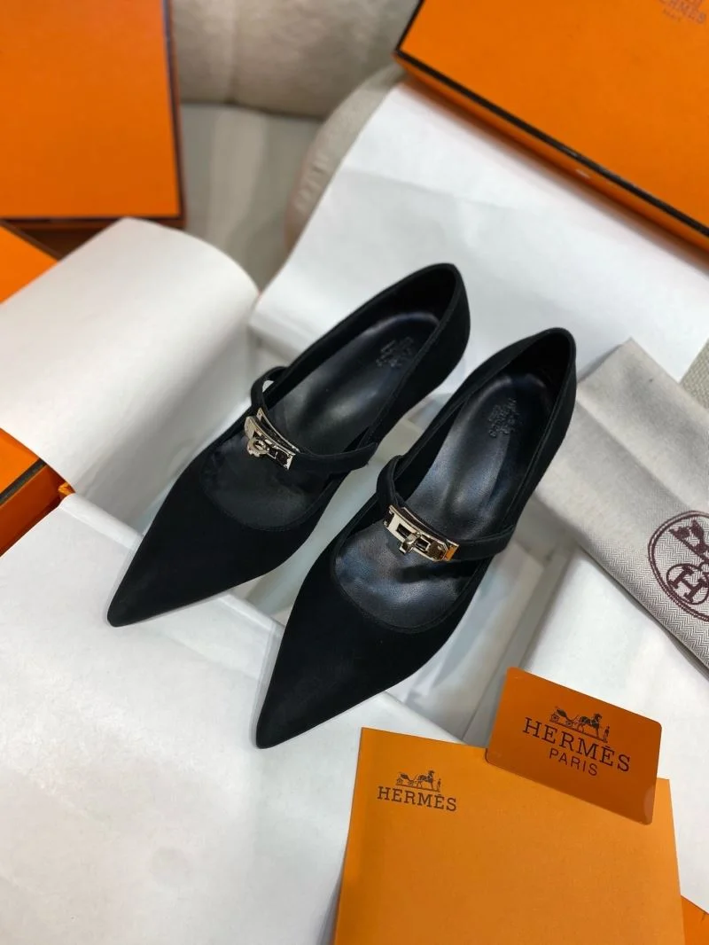 Hermes Low Shoes Colorful 27630