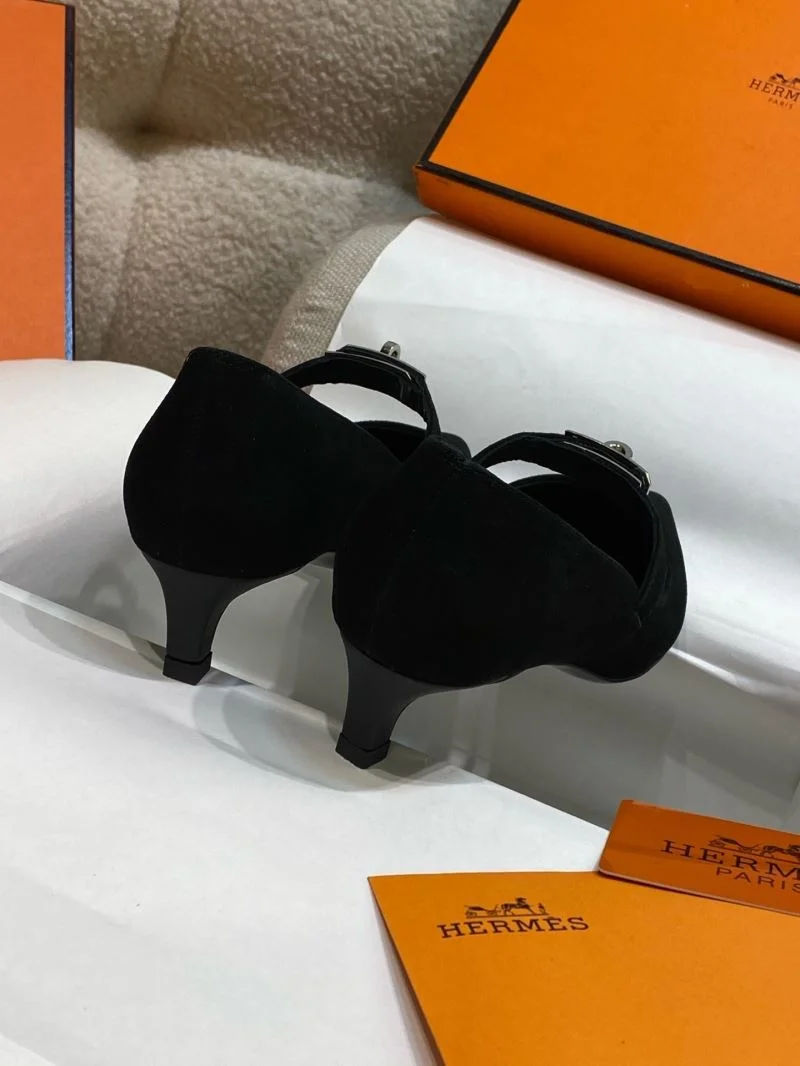 Hermes Low Shoes Colorful 27630