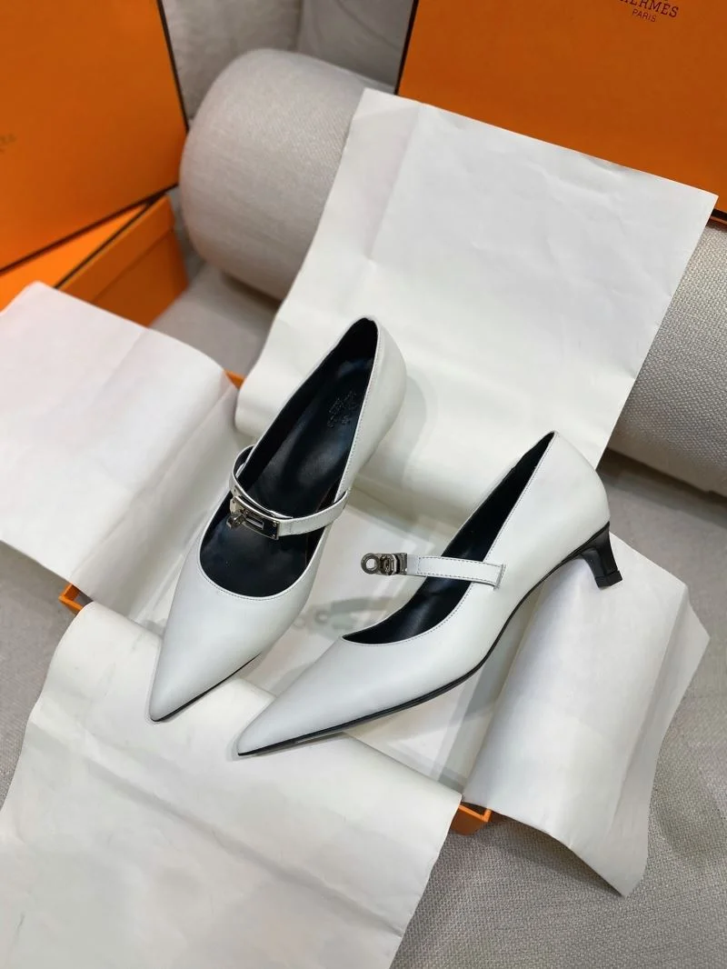 Seasonal Hermes Low Shoes 27633