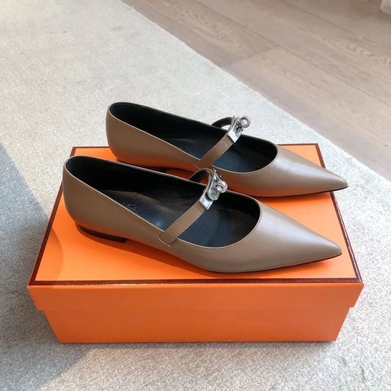 Hermes Low Shoes Bright 27200